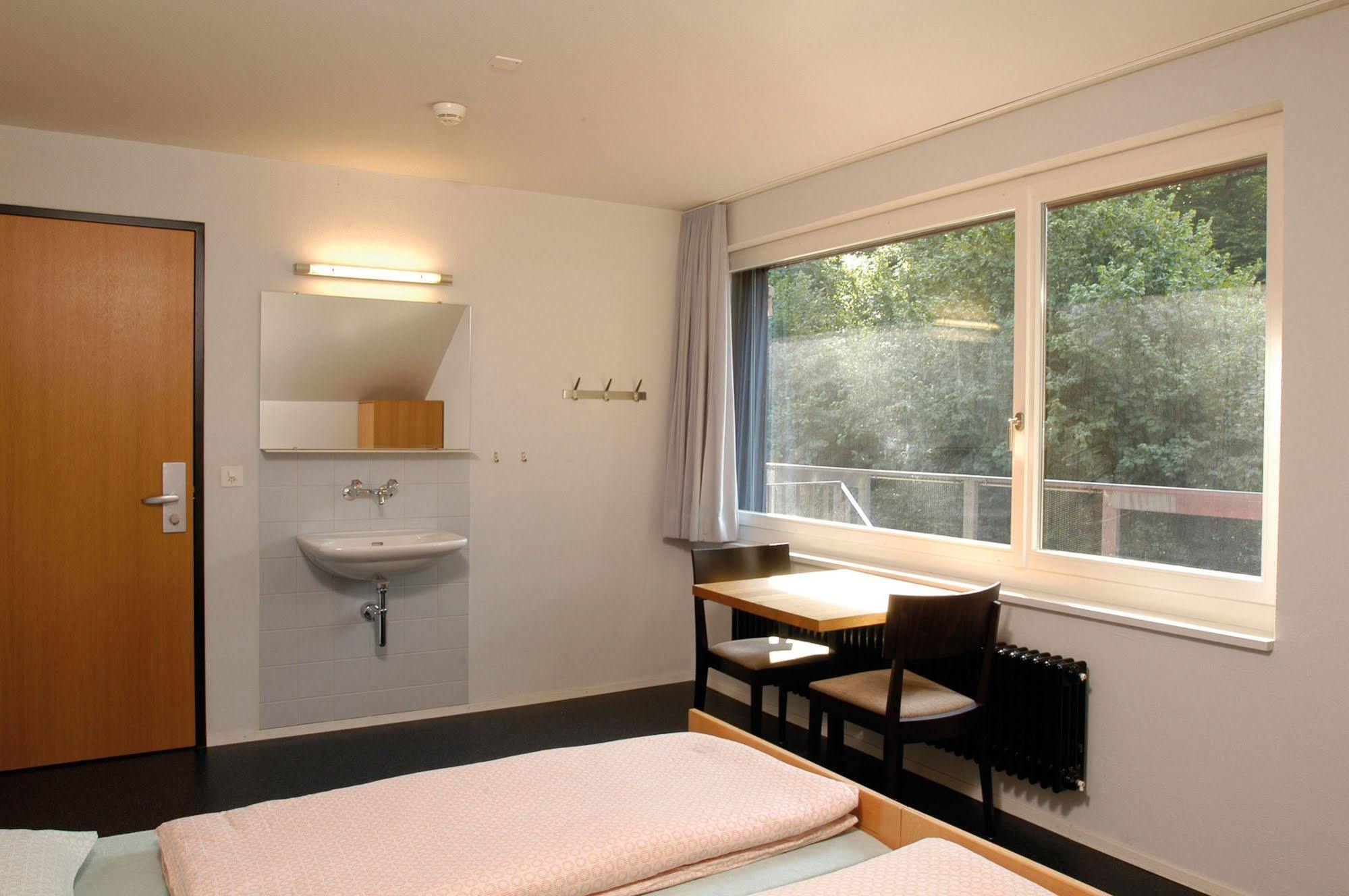 Baden Youth Hostel Luaran gambar